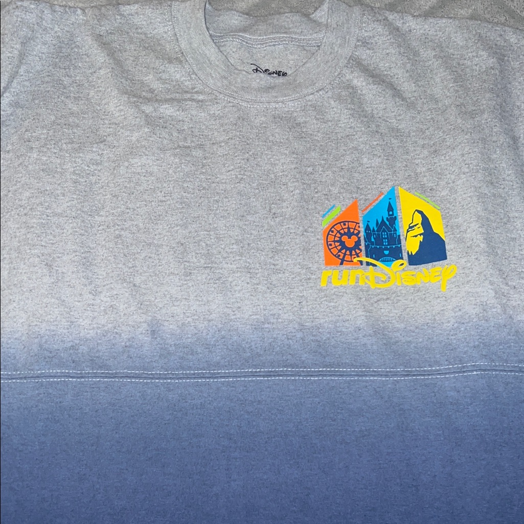 Disney Rundisney Disneyland Half Marathon Weekend 2025 Spirit Jersey Small
